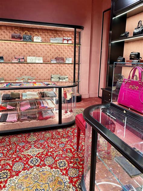 pubblicazioni su gucci|gucci florence italy.